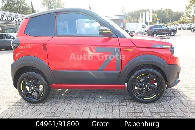 Neu Ligier Myli 11 kW (16 PS) 2025 Rot Kleinwagen