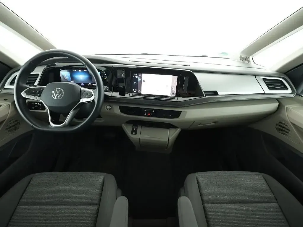 Używany VW Multivan Basis 150 KM (110 kW) 2023 Niebieski Minivan