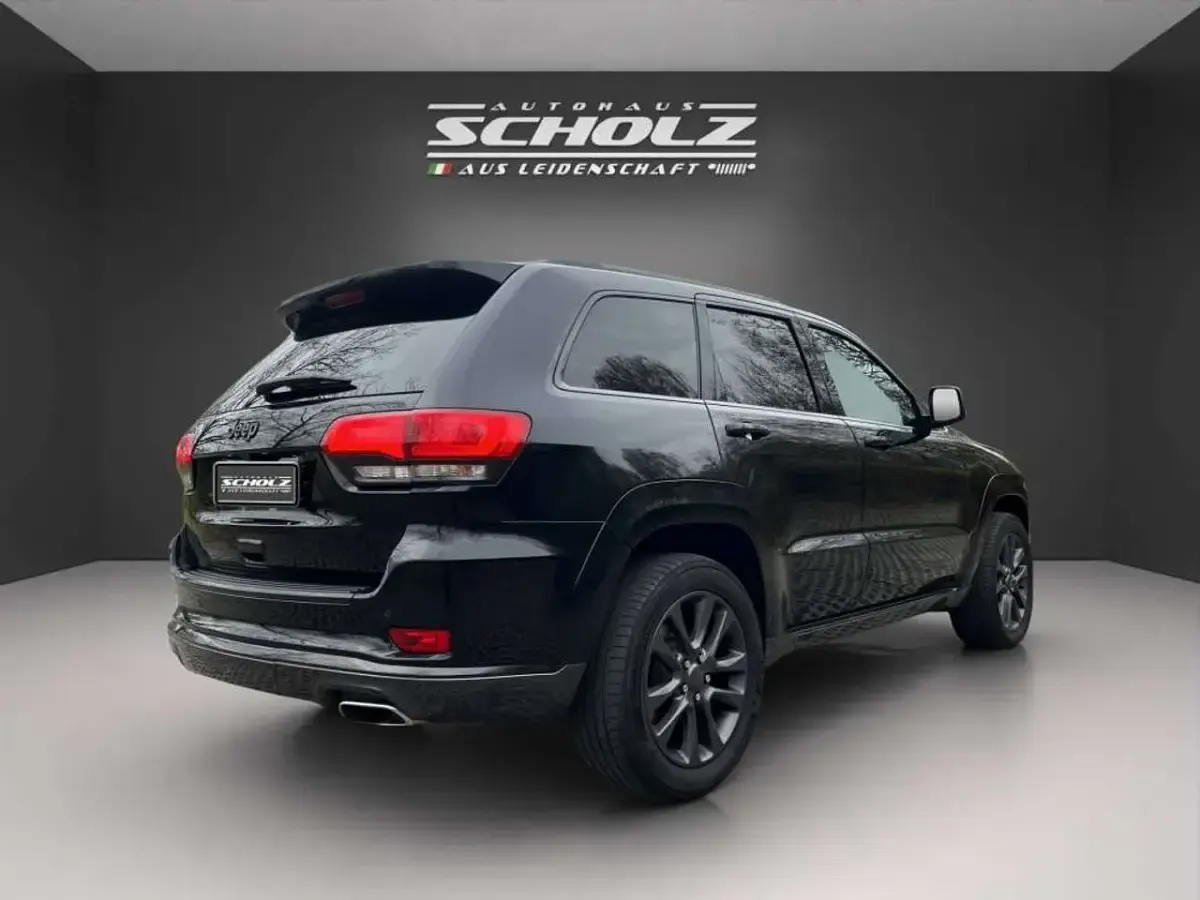 Gebraucht Jeep Grand Cherokee Summit 250 PS (183 kW) 2020 Diamond black (perleffekt) SUV