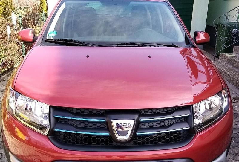 Gebraucht Dacia Sandero Stepway 90 PS (66 kW) 2013 Rot Kleinwagen