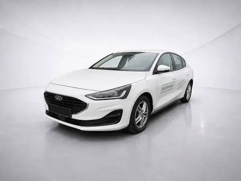 Gebraucht Ford Focus Cool & Connect 120 PS (88 kW) 2022 Weiß Limousine