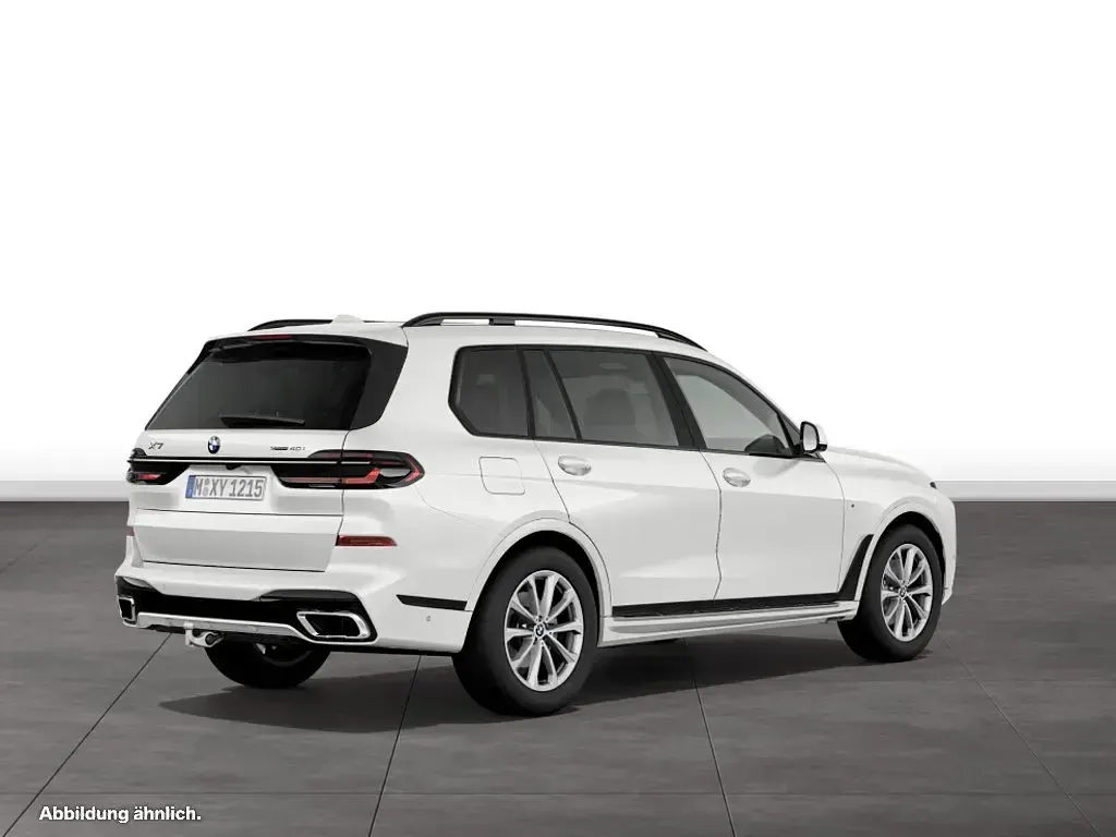 Gebraucht BMW X7 381 PS (280 kW) 2025 Weiß SUV
