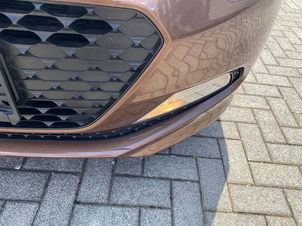 Gebraucht Hyundai i20 90 PS (66 kW) 2016 Weiß Kleinwagen
