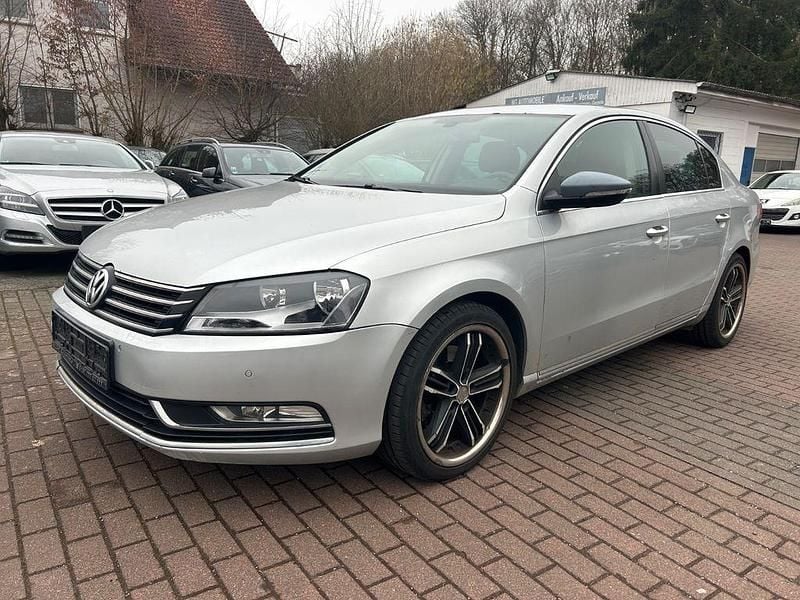 Gebraucht VW Passat Comfortline 140 PS (102 kW) 2012 Silber Limousine