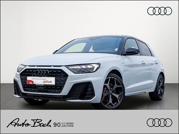 Weiß (gletscherweiß metallic mythosschwarz met alli) Neu 2025 Audi A1 Sportback S-Line Kleinwagen | 36.691 € (Guter Preis) - Bild 1/4