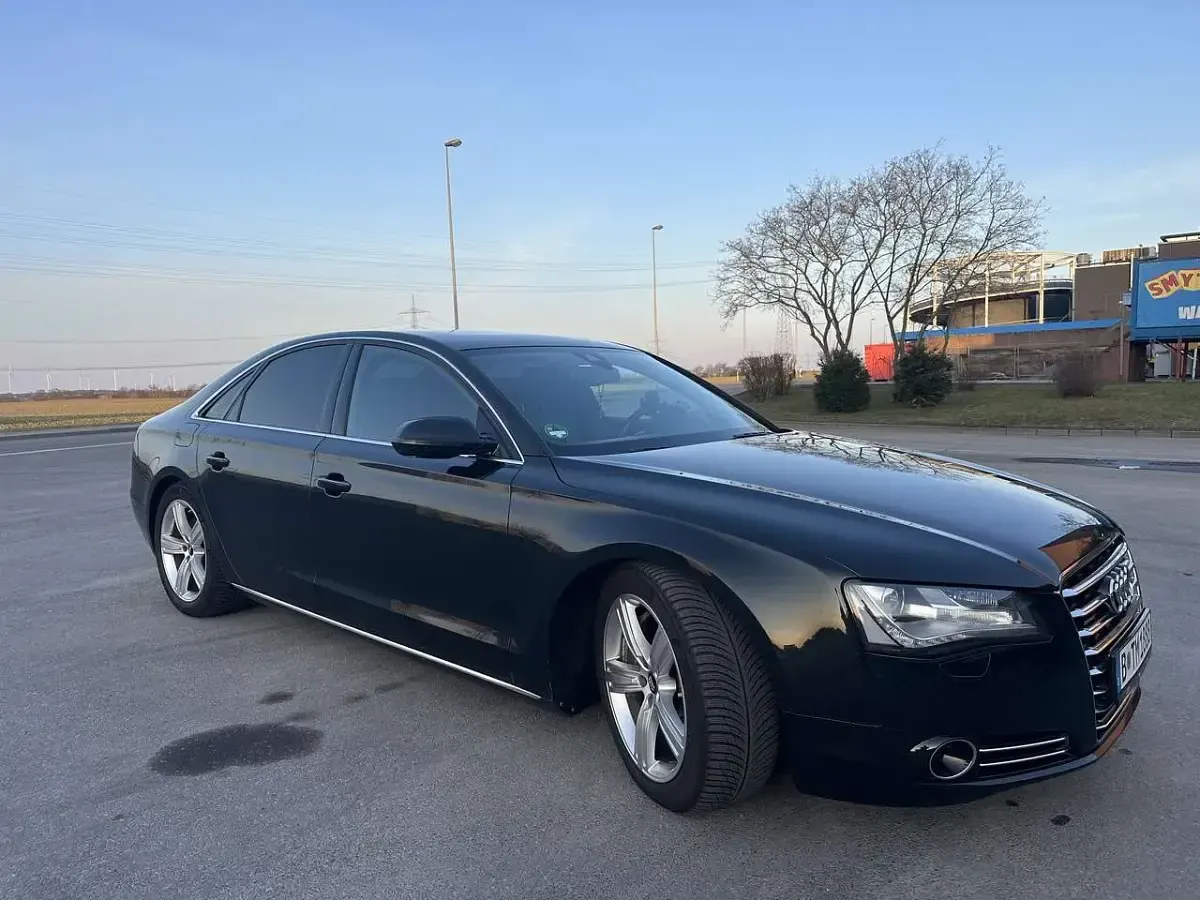 Gebraucht Audi A8 Ambiente 352 PS (258 kW) 2012 Schwarz Limousine