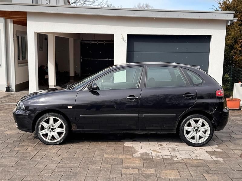 Gebraucht Seat Ibiza 75 PS (55 kW) 2005 Schwarz Kleinwagen