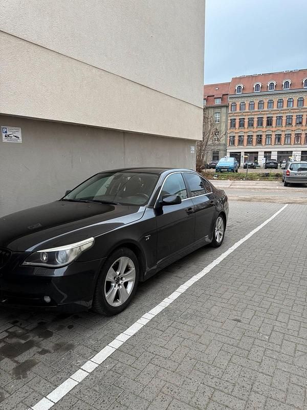 Gebraucht BMW 520 177 PS (130 kW) 2008 Schwarz Limousine