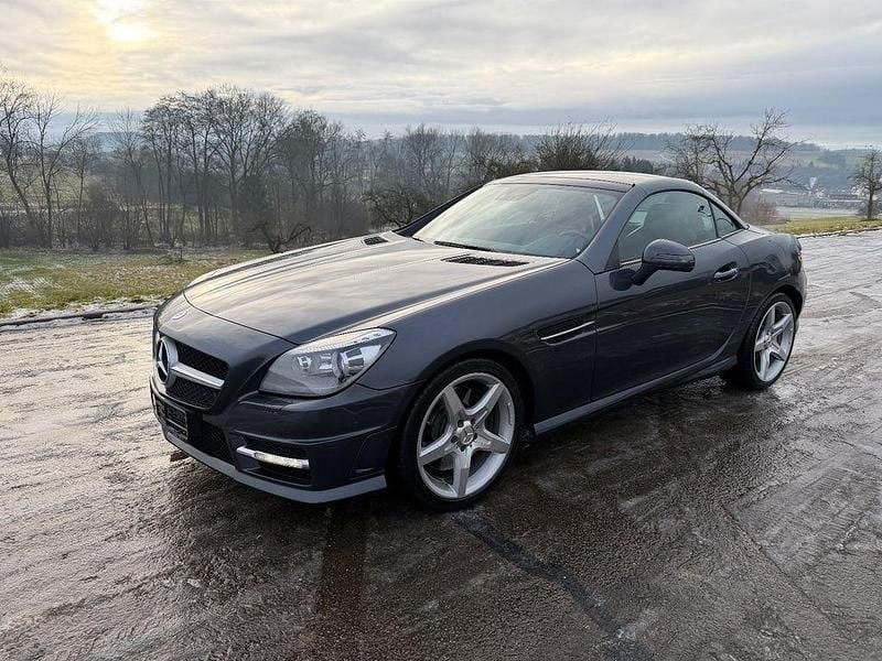 Grau Gebraucht 2011 Mercedes SLK250 AMG Cabrio | 18.900 € (Guter Preis) - Bild 1/4