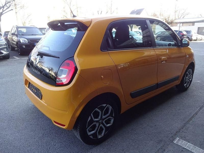 Gebraucht Renault Twingo LIMITED 73 PS (53 kW) 2020 Gelb Kleinwagen