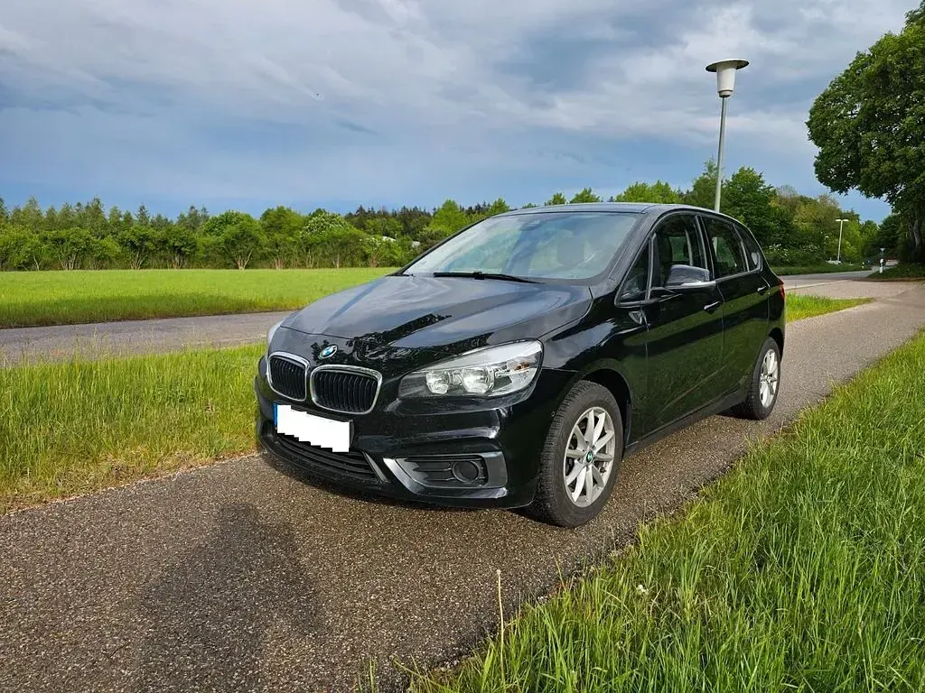 Gebraucht BMW 216 Active Tourer Performance 102 PS (75 kW) 2017 Schwarz Van / Kleinbus