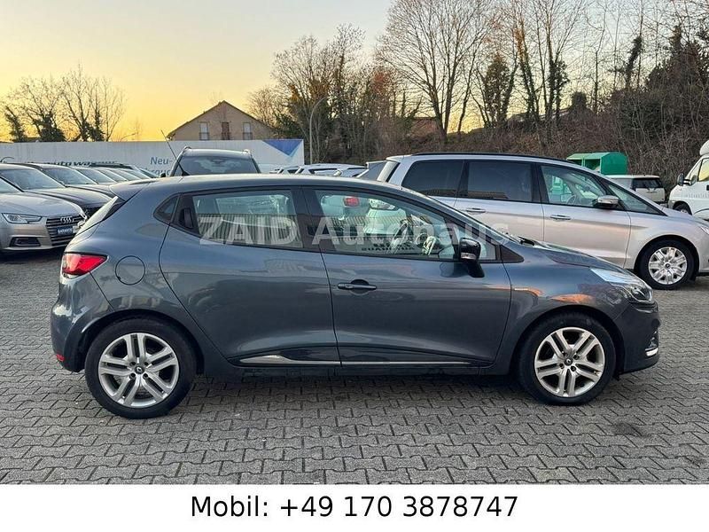 Gebraucht Renault Clio IV LIMITED 73 PS (53 kW) 2018 Grau Limousine