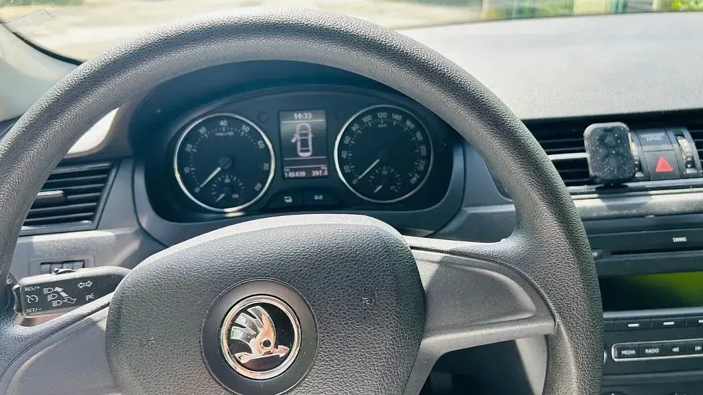 Gebraucht Skoda Rapid Ambition 86 PS (63 kW) 2013 Schwarz Kleinwagen