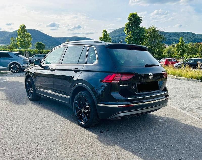 Gebraucht VW Tiguan Highline 150 PS (110 kW) 2018 Schwarz SUV