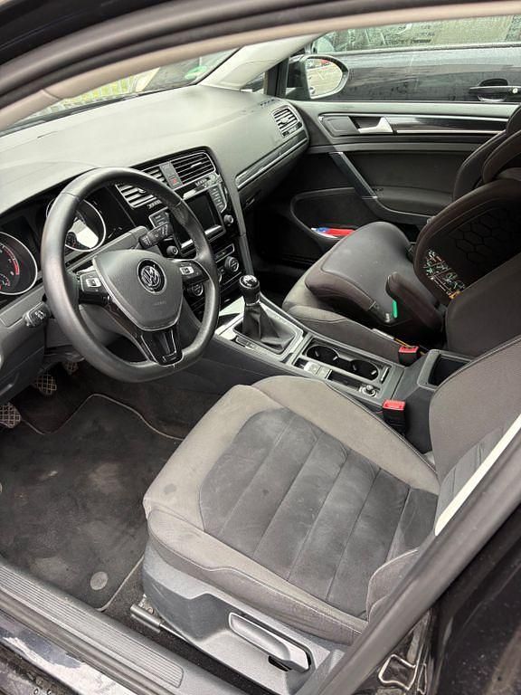 Gebraucht VW Golf Highline 125 PS (91 kW) 2015 Schwarz Limousine