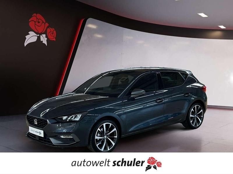 Magnetic grau metallic Gebraucht 2025 Seat Leon Beats Limousine | 32.900 € (Fairer Preis) - Bild 1/4