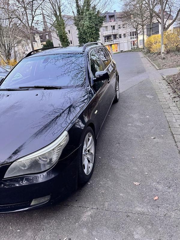 Gebraucht BMW 520 177 PS (130 kW) 2007 Schwarz Kombi