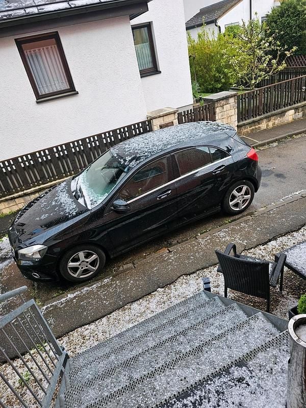 Gebraucht Mercedes A200 156 PS (114 kW) 2013 Schwarz Kleinwagen