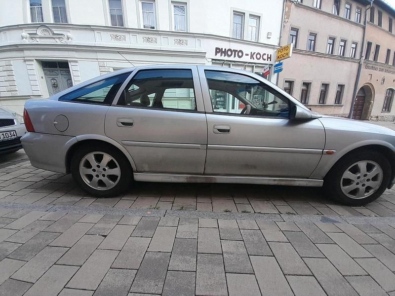 Gebraucht Opel Vectra 2000 Silber Limousine