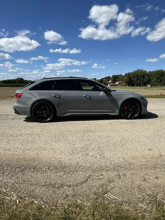 Gebraucht Audi RS6 Exclusive 630 PS (463 kW) 2025 Grau Kombi