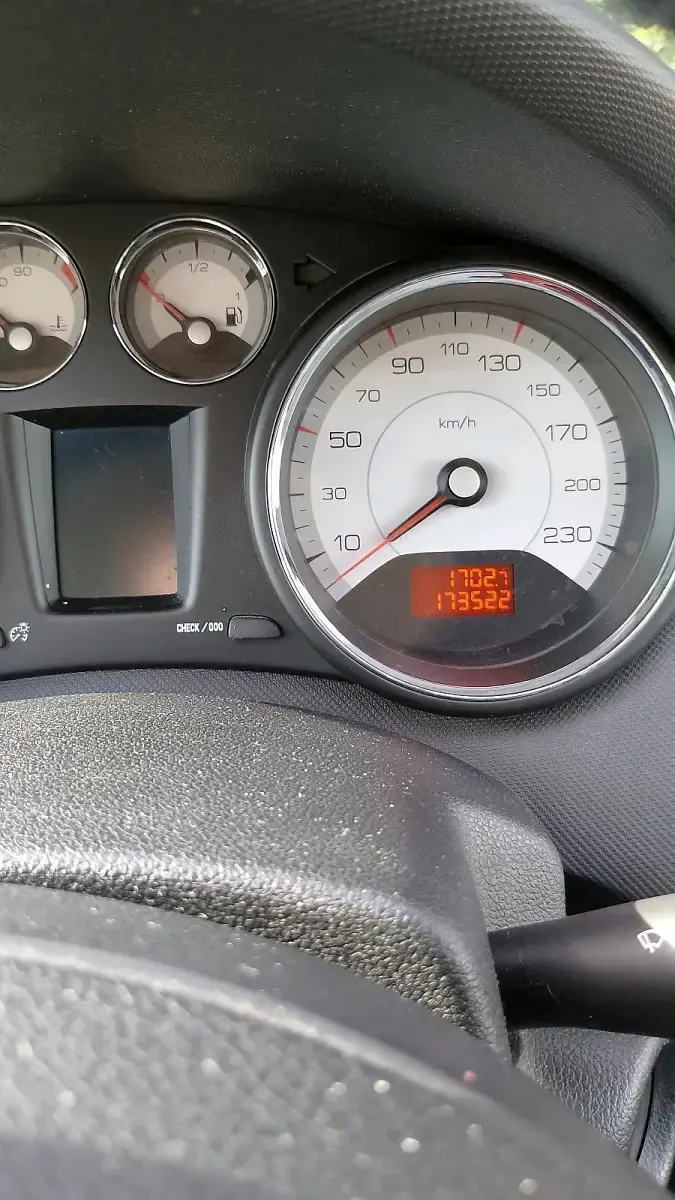 Gebraucht Peugeot 308 150 PS (110 kW) 2008 Rot Kleinwagen
