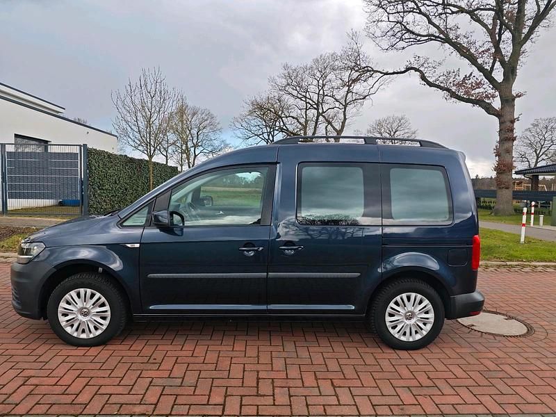 Gebraucht VW Caddy Trendline 75 PS (55 kW) 2016 Blau Van / Kleinbus
