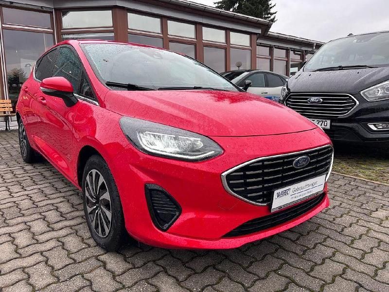 Gebraucht Ford Fiesta Titanium 101 PS (74 kW) 2023 Rot Kleinwagen