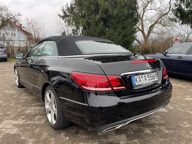 Gebraucht Mercedes E350 258 PS (189 kW) 2015 Schwarz Cabrio
