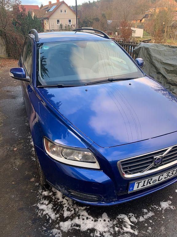 Blau Gebraucht 2007 Volvo V50 Kombi | 1.999 € (Fairer Preis) - Bild 1/4