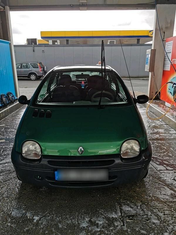 Grün Gebraucht 2002 Renault Twingo Kleinwagen | 450 € (Fairer Preis) - Bild 1/4