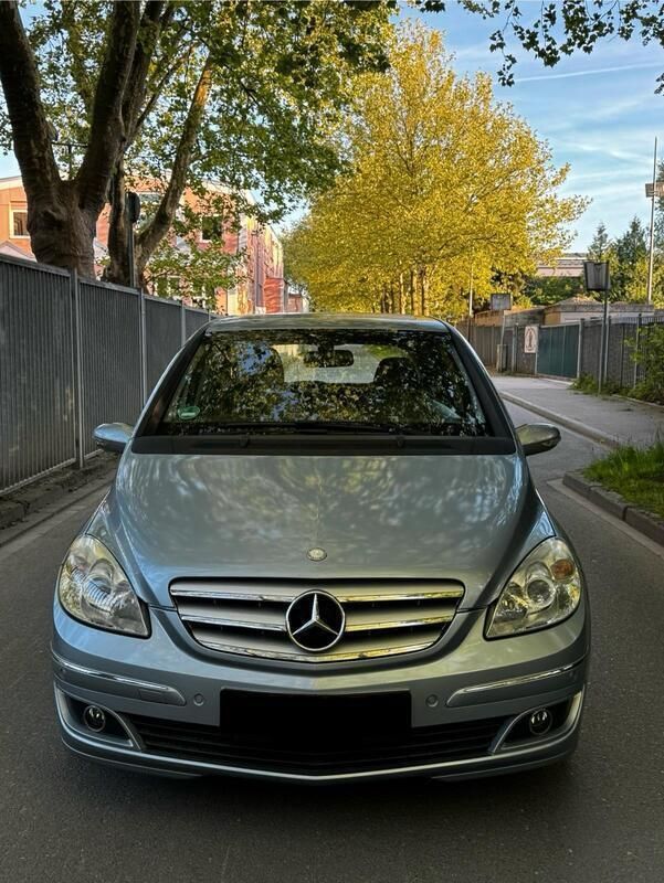 Blau Gebraucht 2006 Mercedes B200 Van / Kleinbus | 2.200 € (Superpreis) - Bild 1/4