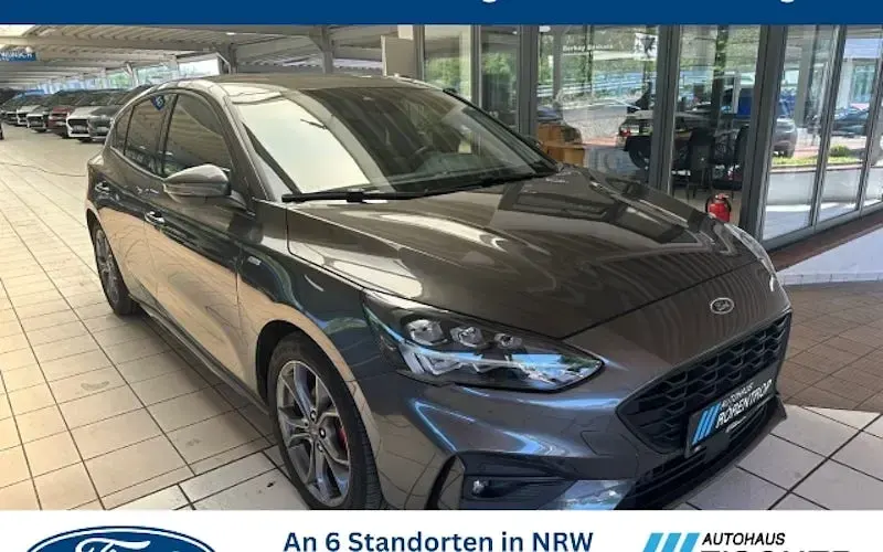Używany Ford Focus ST-Line X 125 KM (91 kW) 2021 Sedan/Limuzyna