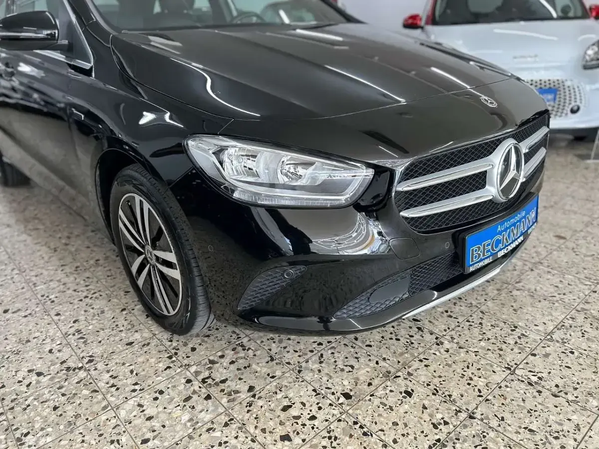 Gebraucht Mercedes B250 160 PS (117 kW) 2020 Nachtschwarz  unilack Kleinwagen