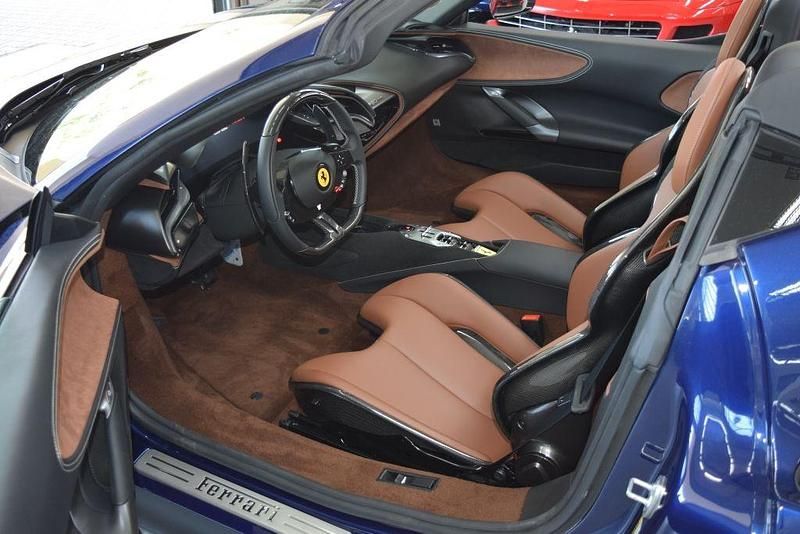 Gebraucht Ferrari SF90 999 PS (734 kW) 2021 Blau Cabrio