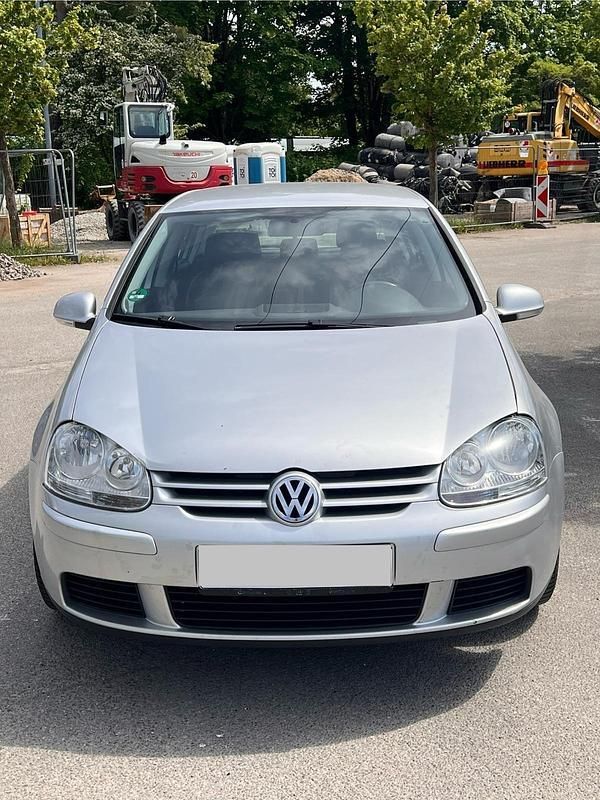 Silber Gebraucht 2005 VW Golf V Kleinwagen | 2.400 € (Fairer Preis) - Bild 1/4