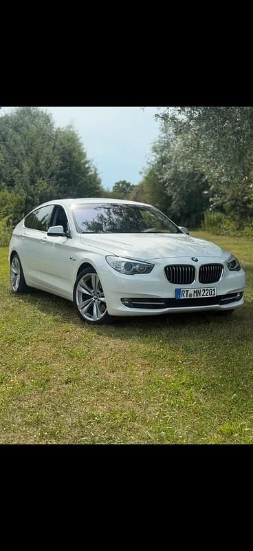 Weiß Gebraucht 2013 BMW 530 Limousine | 9.950 € (Superpreis) - Bild 1/4