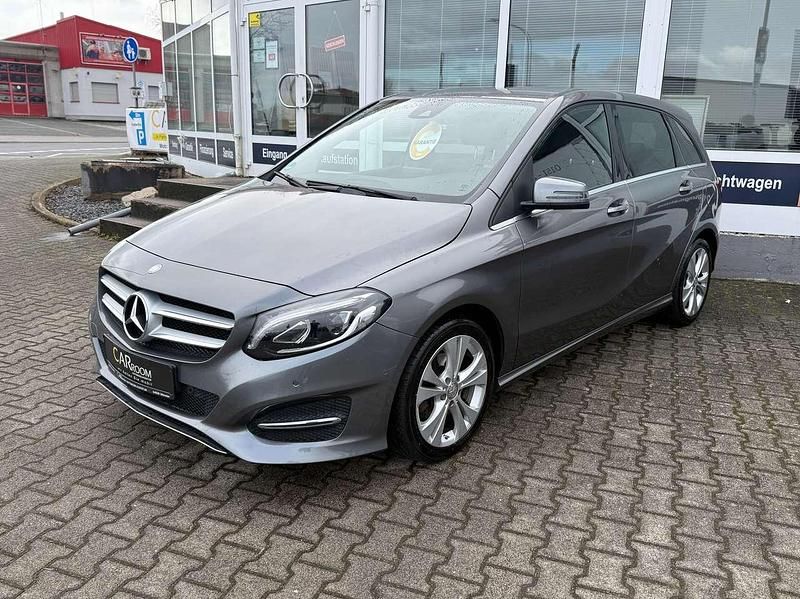 Gebraucht Mercedes B220 177 PS (130 kW) 2016 Mountaingrau  met. Van / Kleinbus