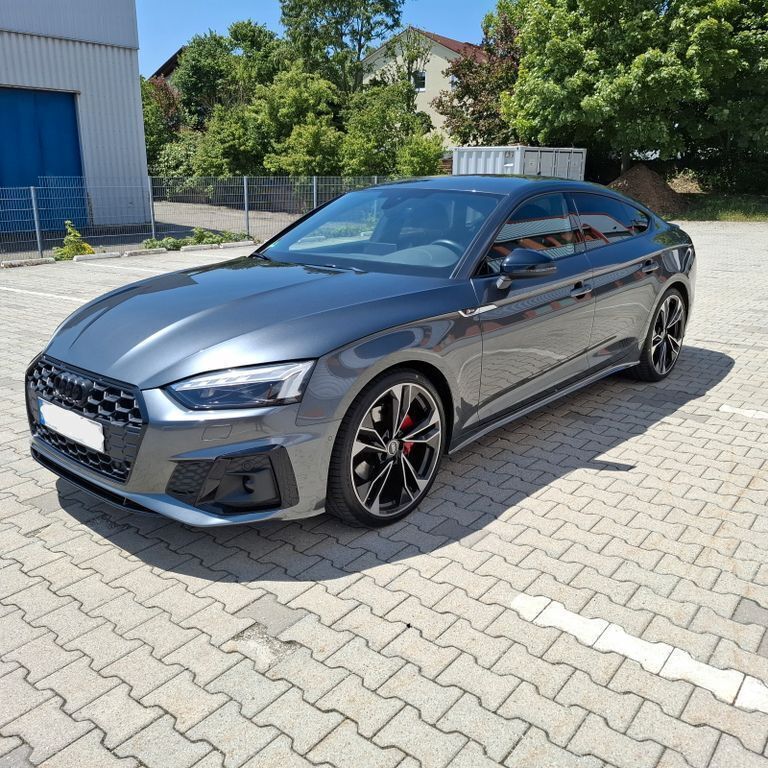 Grau Gebraucht 2021 Audi A5 Sportback Edition .1 Limousine | 41.999 € (Etwas zu teuer) - Bild 1/4