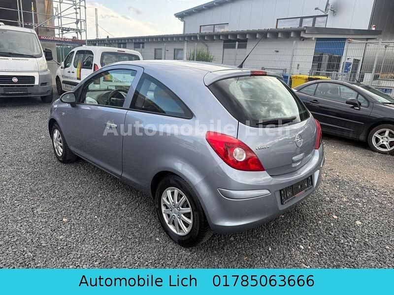 Gebraucht Opel Corsa Edition 80 PS (58 kW) 2009 Silber Kleinwagen