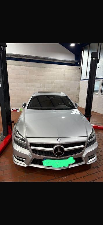 Silber Gebraucht 2012 Mercedes CLS350 Shooting Brake Edition Kombi | 16.800 € (Fairer Preis) - Bild 1/4