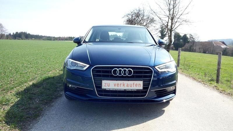 Gebraucht Audi A3 Attraction 110 PS (80 kW) 2016 Blau Limousine