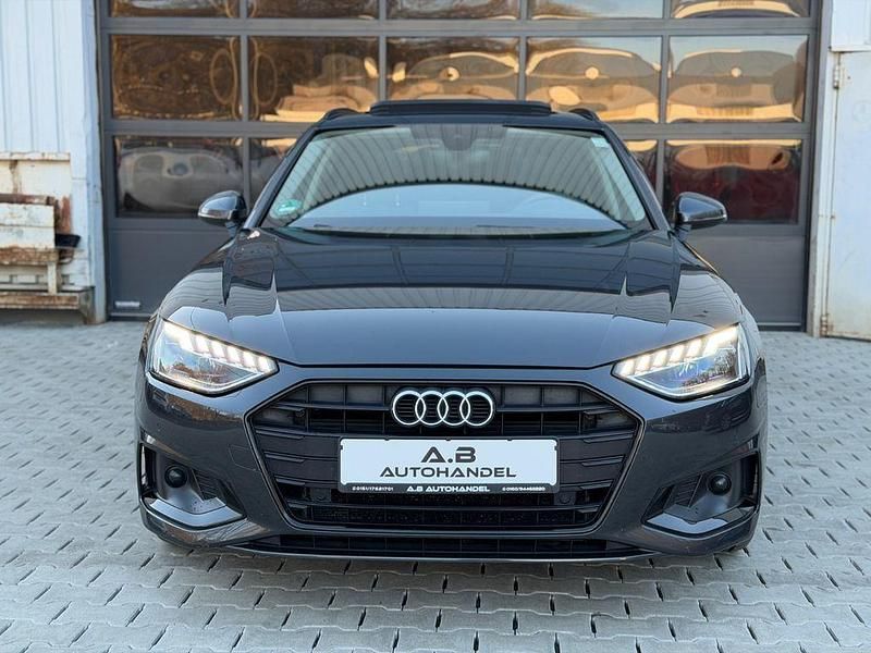 Gebraucht Audi A4 Advanced 163 PS (119 kW) 2023 Grau Kombi