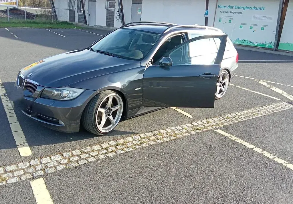 Second-hand BMW 330 Performance 231 CP (169 kW) 2006 Gri Break