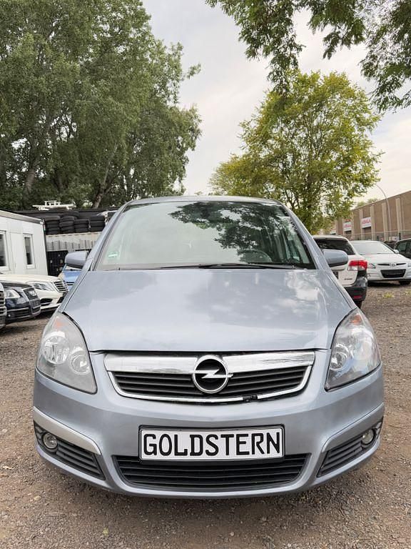 Silber Gebraucht 2007 Opel Zafira Catch Me Van / Kleinbus | 2.549 € (Fairer Preis) - Bild 1/4
