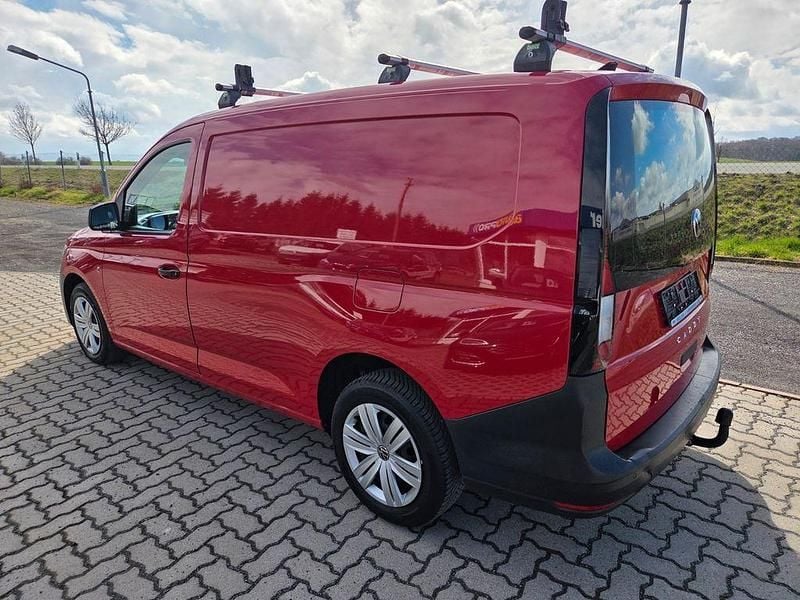 Gebraucht VW Caddy Maxi 114 PS (83 kW) 2022 Rot Van / Kleinbus