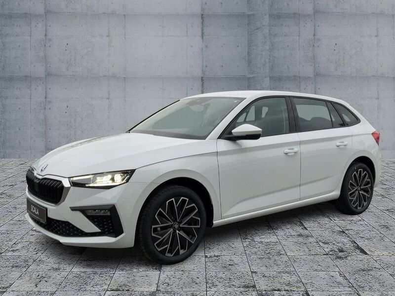 Weiß Neu 2025 Skoda Scala Clever Kleinwagen | 28.970 € (Teuer) - Bild 1/4