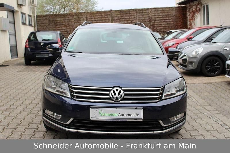Gebraucht VW Passat 122 PS (89 kW) 2013 Blau Limousine