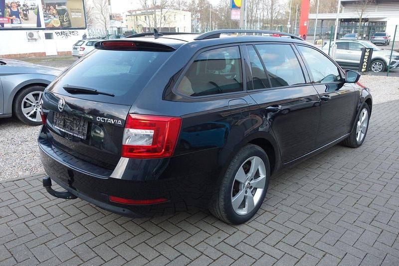 Gebraucht Skoda Octavia Clever 150 PS (110 kW) 2019 Schwarz Kombi