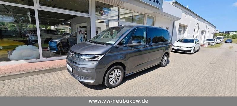 Gebraucht VW Multivan 136 PS (100 kW) 2023 Grau Van