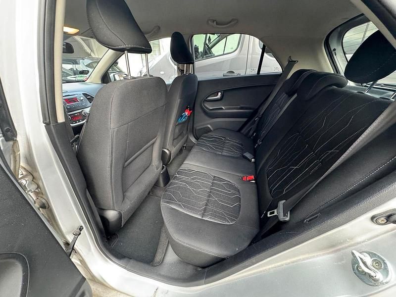 Gebraucht Kia Picanto 67 PS (49 kW) 2016 Silber Kleinwagen